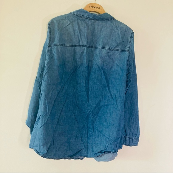 Torrid size 3 blue denim top button down - Picture 3 of 5
